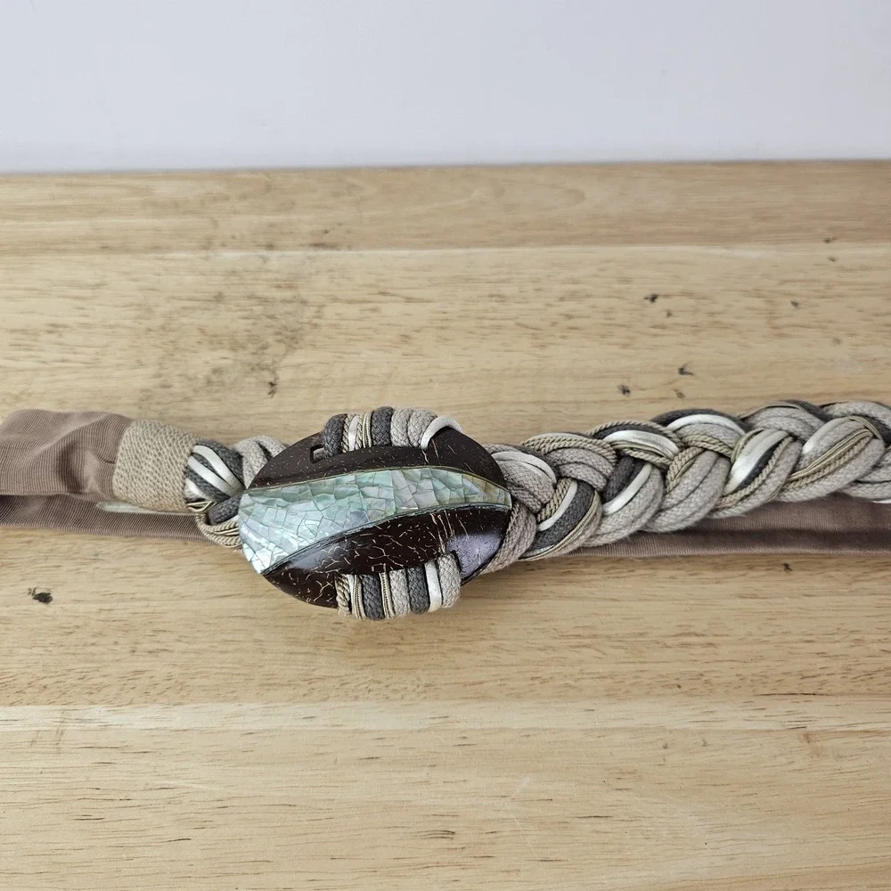 Womens Vintage Belt Shell Braided Abalone Wood Size 28 - 32